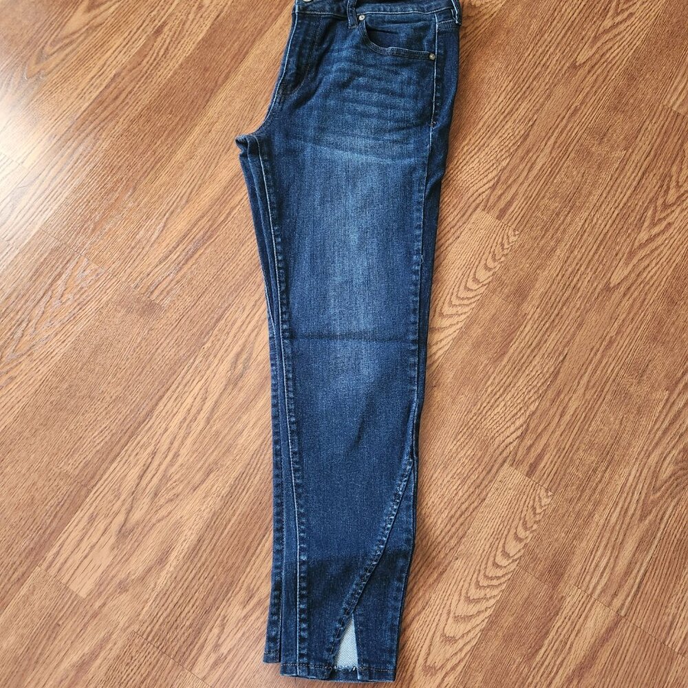 KanCan Mid-Rise Split Hem Ankle Skinny - Picture 3 of 7